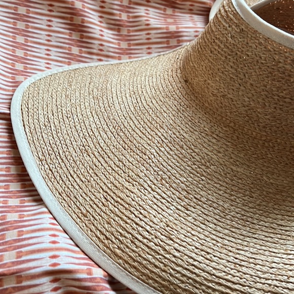 Final Price Drop!!!! NWT Florabella Abigail Natural - Picture 3 of 10